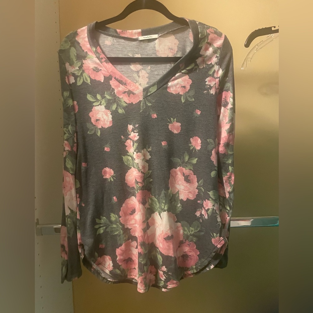 Twenty Ten brand long sleeve floral shirt